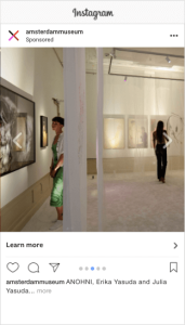 Een voorbeeld van een carrousel ad op Instagram